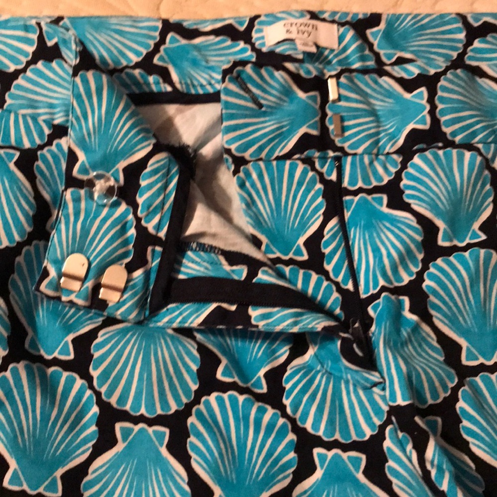 Scalloped shorts - Picture 5 of 5